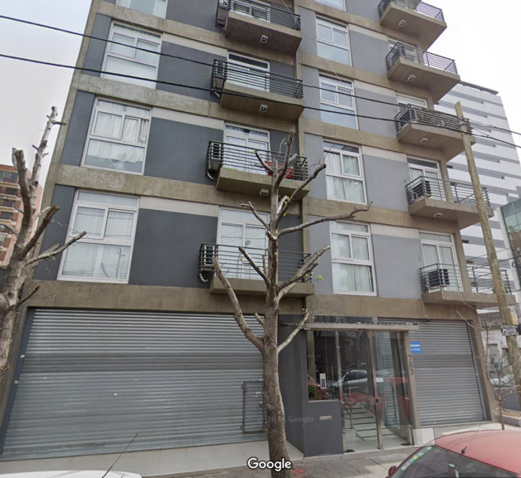 ALQUILER DEPARTAMENTO DOS AMBIENTES CON BALCON EN QUILMES CENTRO.