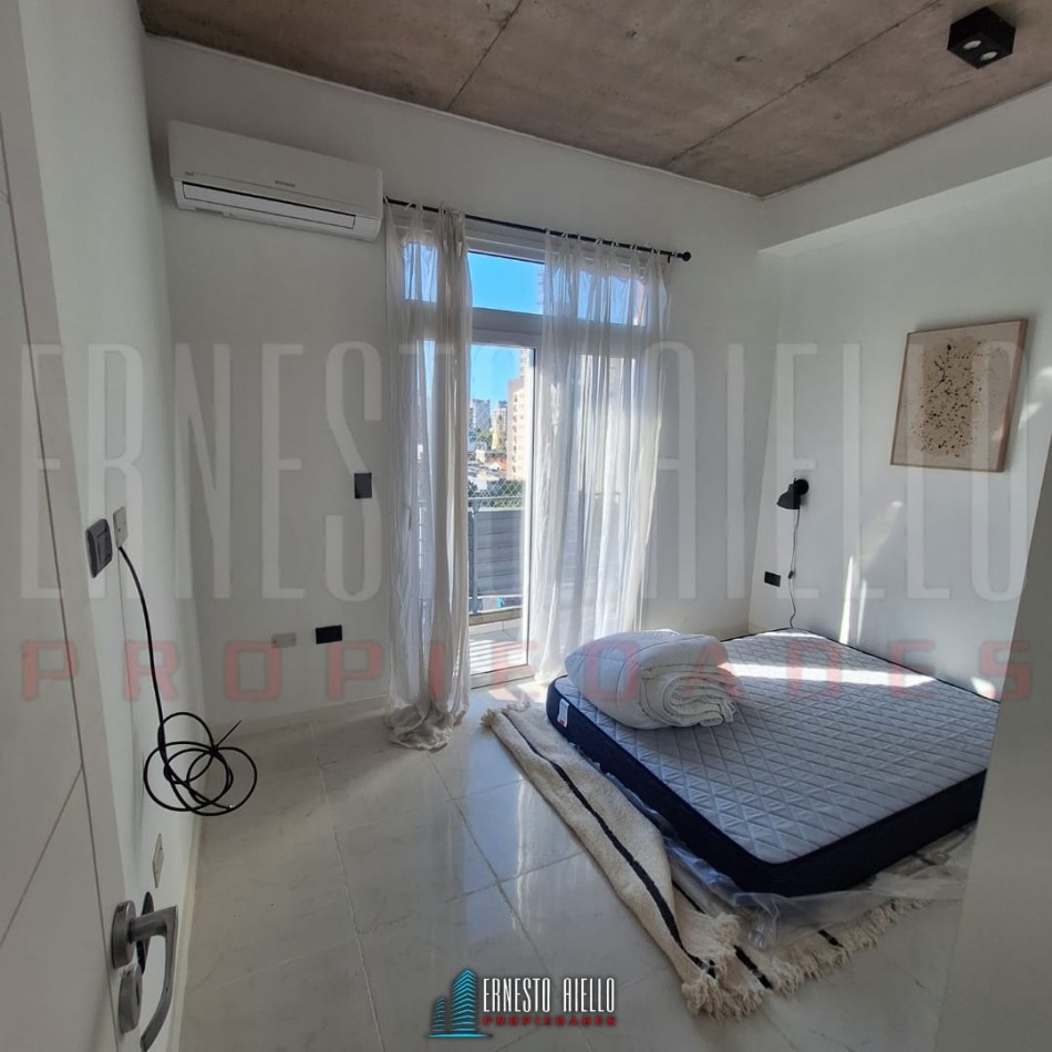 VENTA DEPARTAMENTO DOS AMBIENTES CON BALCON EN QUILMES CENTRO.