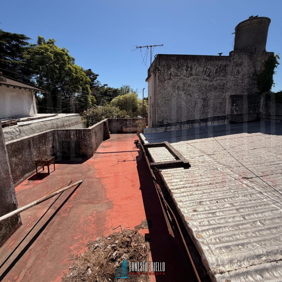 VENTA CASA IDEAL INVERSOR. SARMIENTO N° 988. MEDIDAS 9 DE FRENTE POR 28.27 DE FONDO. QUILMES CENTRO