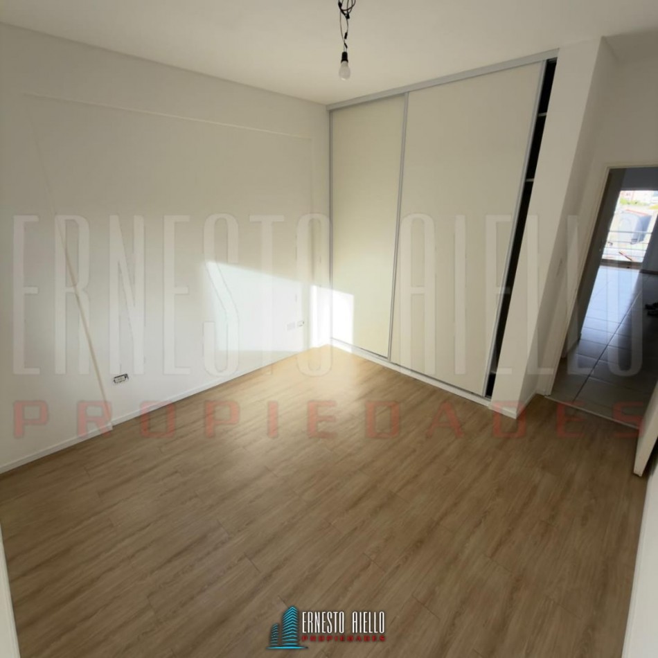 ¡VENTA DEPARTAMENTO 2 AMB. OPORTUNIDAD EN WILDE CENTRO!