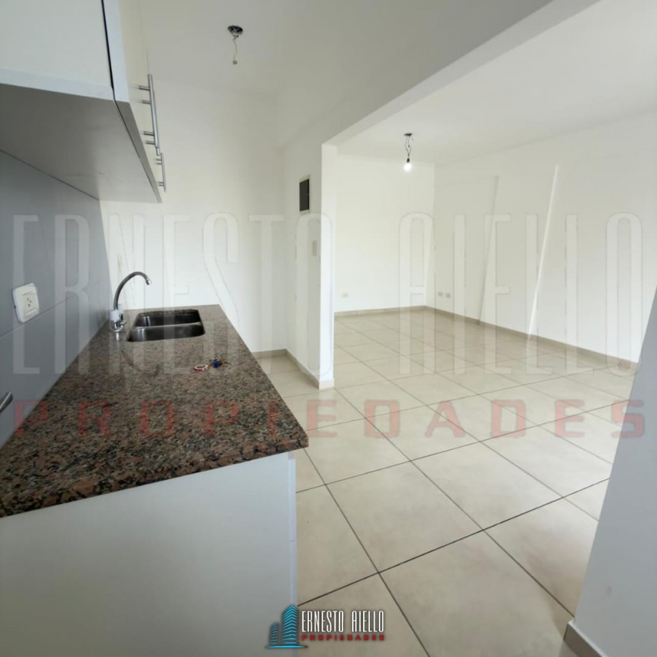¡VENTA DEPARTAMENTO 2 AMB. OPORTUNIDAD EN WILDE CENTRO!