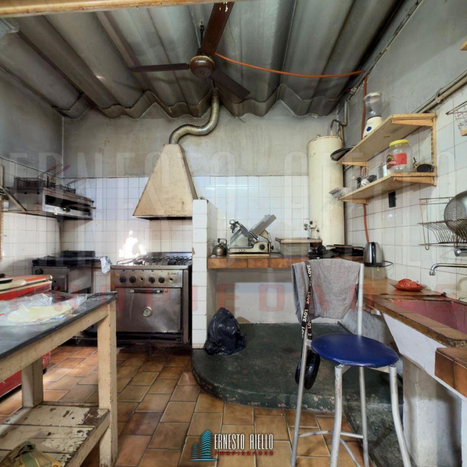 VENTA LOCAL EN ESQUINA COMERCIAL:  BAR MURILLO. RIBERA QUILMEÑA 