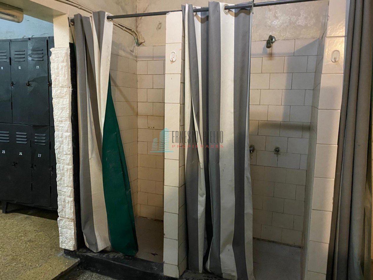 ¡ALQUILER LOCAL COMERCIAL EN PLENO CENTRO DE QUILMES!