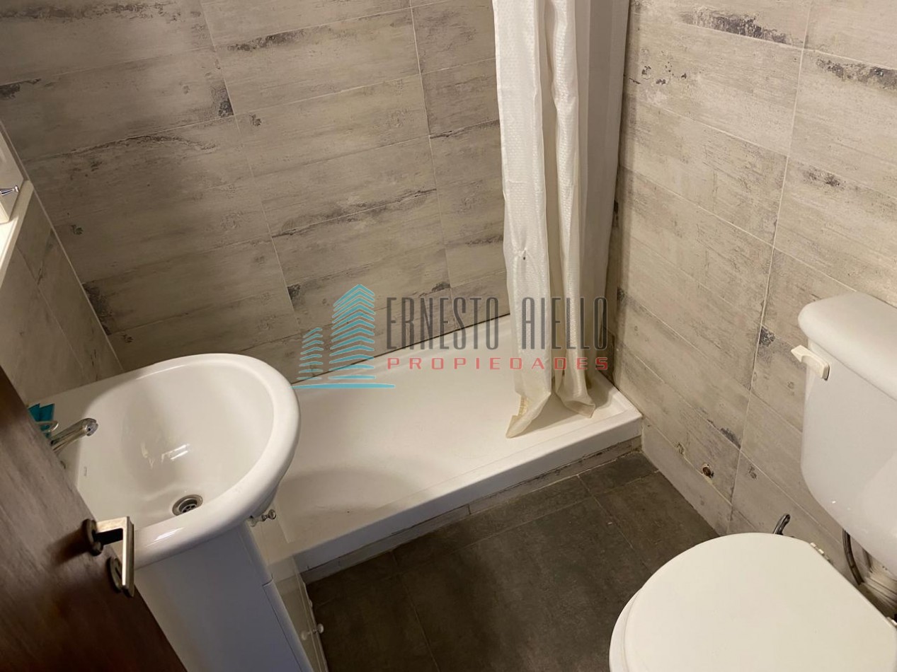 A. Departamento Tres Ambientes en Venta - Quilmes Centro