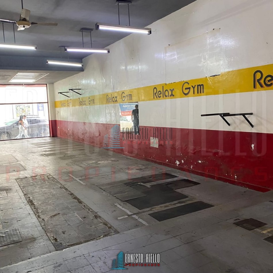 ¡ALQUILER LOCAL COMERCIAL EN PLENO CENTRO DE QUILMES!