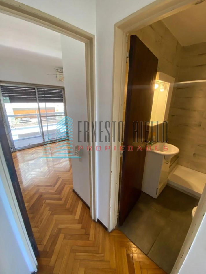 A. Departamento Tres Ambientes en Venta - Quilmes Centro