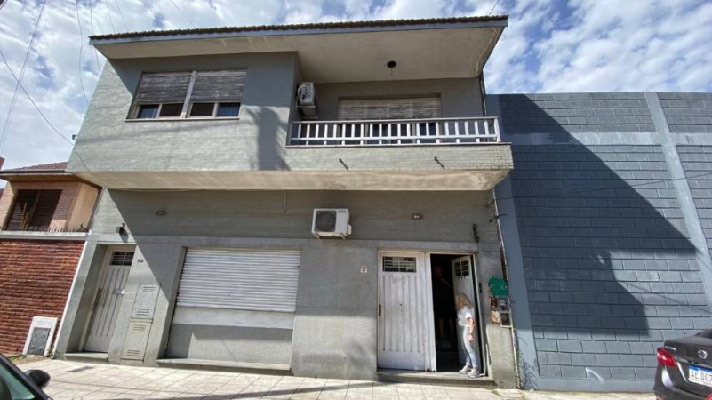 VENTA PH EN BERNAL OESTE!!. VIEJO BUENO N°451