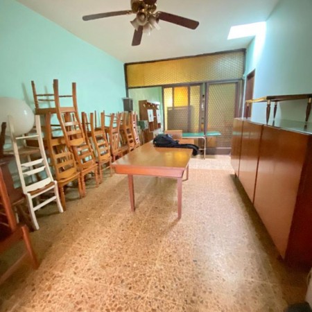 VENTA CASA 3AM CON COCHERA, LOCAL COMERCIAL Y CONSULTORIOS.