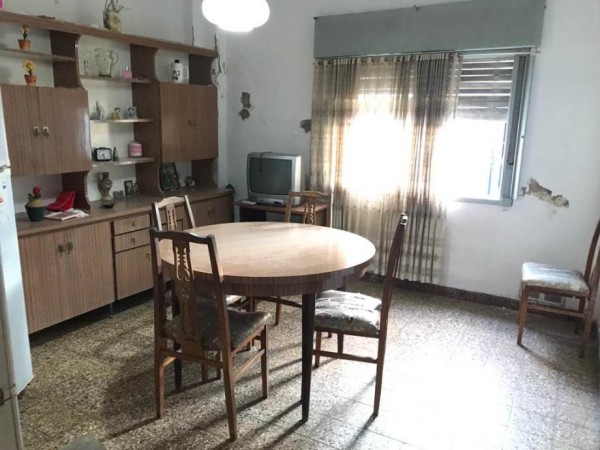 VENTA CASA 3 AMB. OPORTUNIDAD. EZPELETA