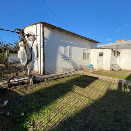 VENTA CASA 3 AMB. OPORTUNIDAD. EZPELETA