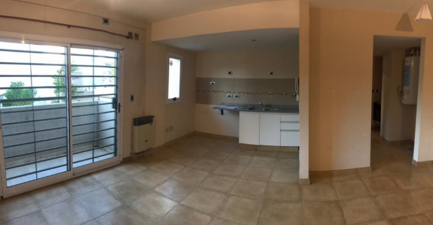 VENTA DEPTO 2 AMB EN BERAZATEGUI.