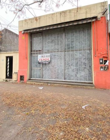 ALQUILER LOCAL COMERCIAL EN  BERNAL OESTE.