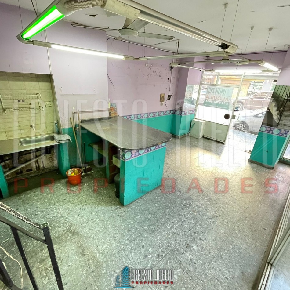 ALQUILER LOCAL COMERCIAL CALLE MORENO, QUILMES CENTRO.