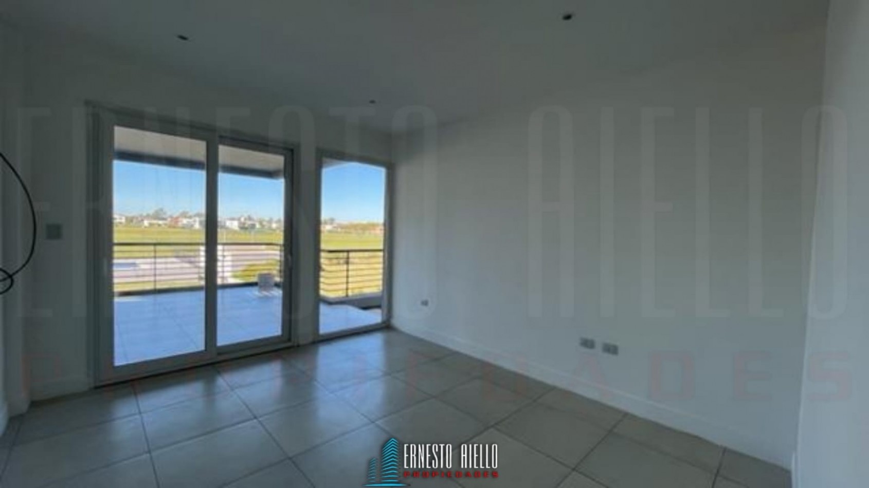 Foto Departamento en Venta en Berazategui, Buenos Aires - U$D 320.000 - pix91073806 - BienesOnLine