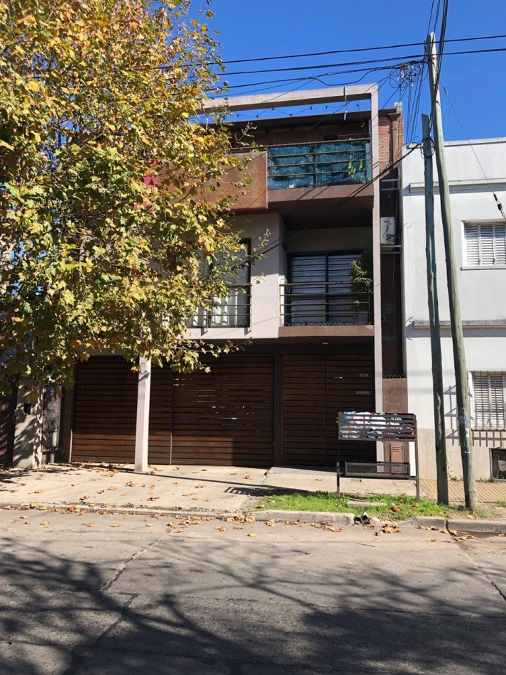 ALQUILER DEPARTAMENTO 3 AMBIENTES CON COCHERA Y PATIO