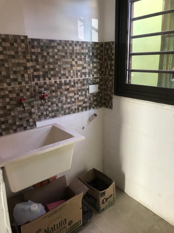 ALQUILER DEPARTAMENTO 3 AMBIENTES CON COCHERA Y PATIO