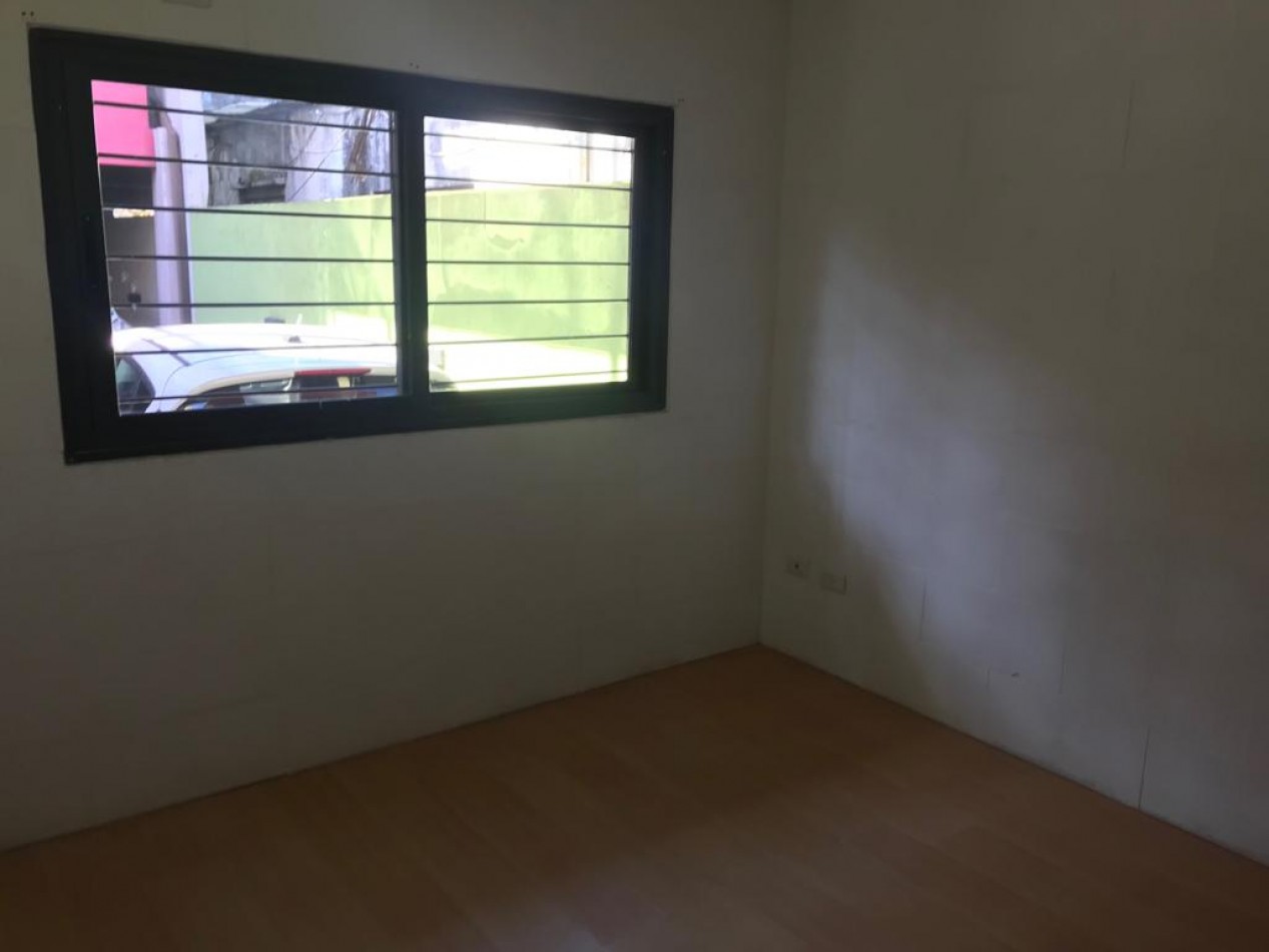 ALQUILER DEPARTAMENTO 3 AMBIENTES CON COCHERA Y PATIO