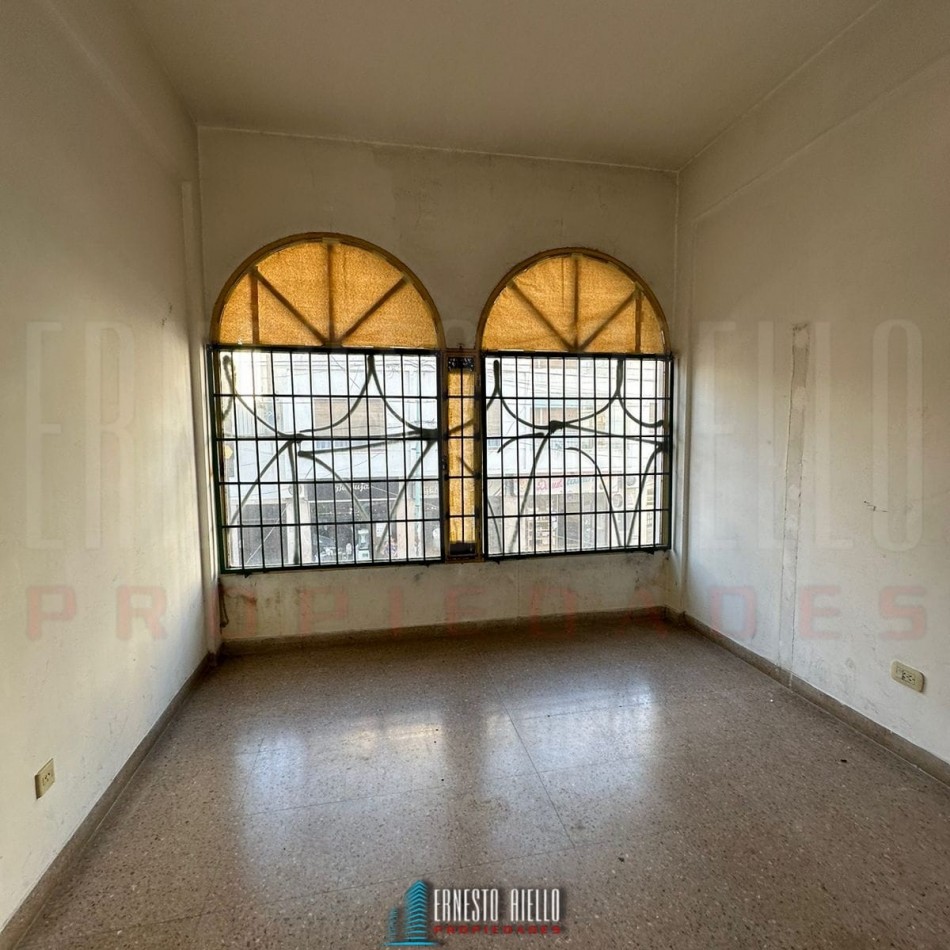 ALQUILER LOCAL COMERCIAL. BROWN N° 645. CENTRO DE QUILMES.