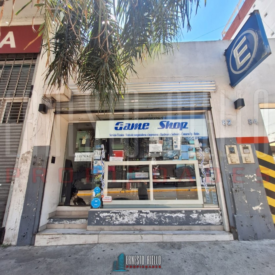 VENTA LOTE 17,32 X 30 MTS2 ACTUALMENTE ESTACIONAMIENTO Y LOCAL COMERCIAL A LA CALLE, QUILMES CENTRO.