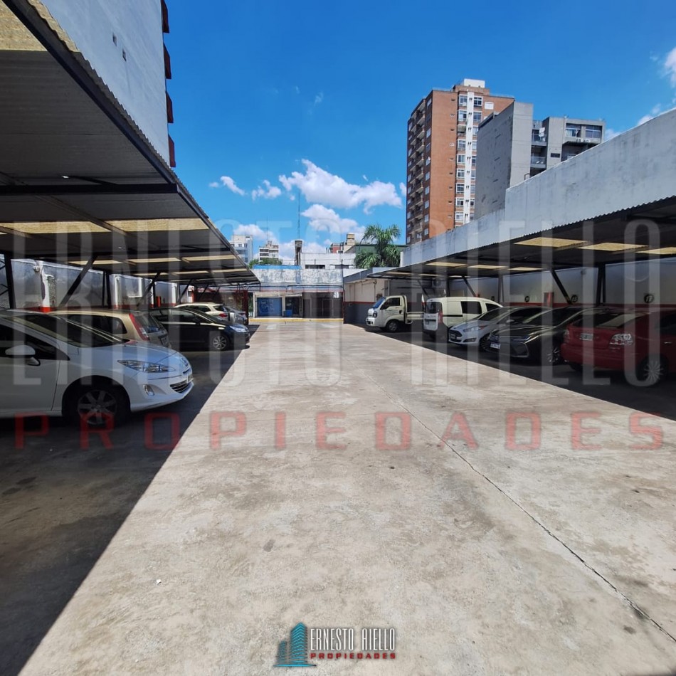 VENTA LOTE 17,32 X 30 MTS2 ACTUALMENTE ESTACIONAMIENTO Y LOCAL COMERCIAL A LA CALLE, QUILMES CENTRO.