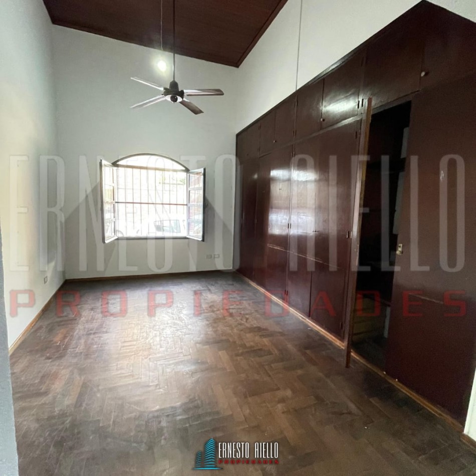 ALQUILER CASA 9 AMBIENTES USO VIVIENDA Y PROFESIONAL, QUILMES.
