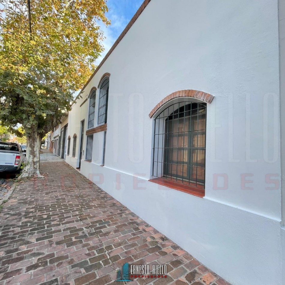 ALQUILER CASA 9 AMBIENTES USO VIVIENDA Y PROFESIONAL, QUILMES.