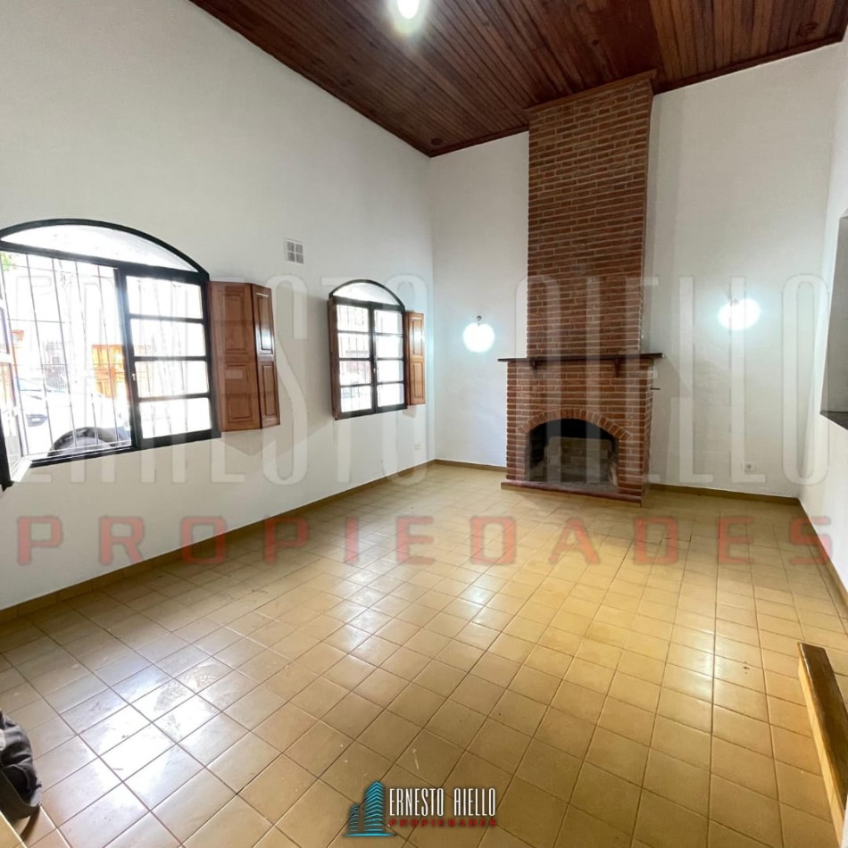 ALQUILER CASA 9 AMBIENTES USO VIVIENDA Y PROFESIONAL, QUILMES.