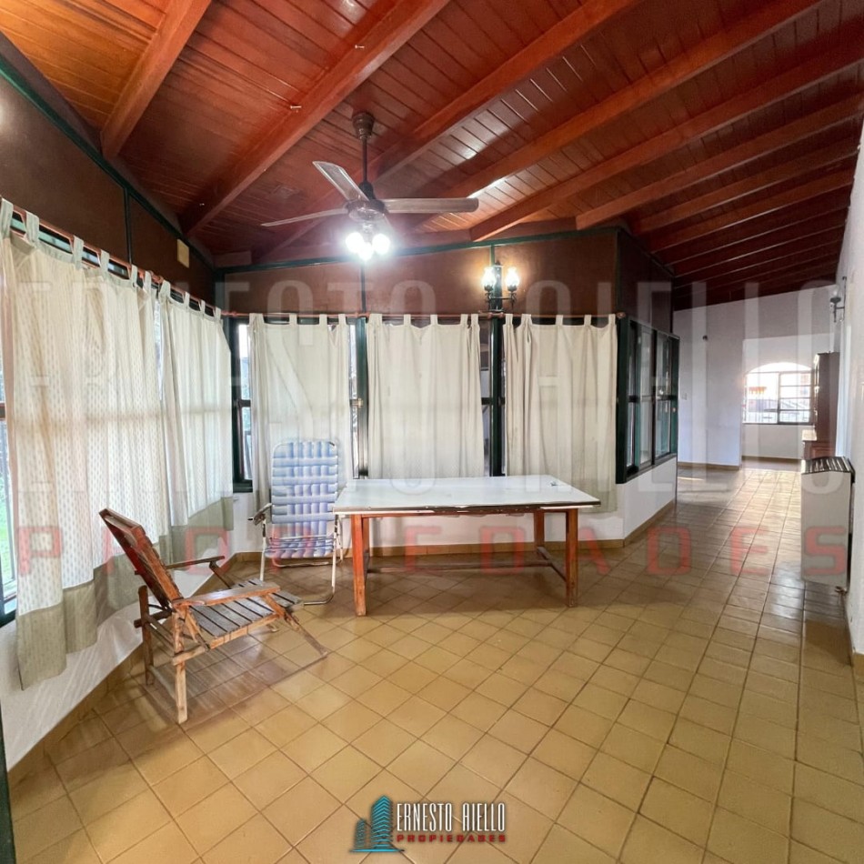 ALQUILER CASA 9 AMBIENTES USO VIVIENDA Y PROFESIONAL, QUILMES.