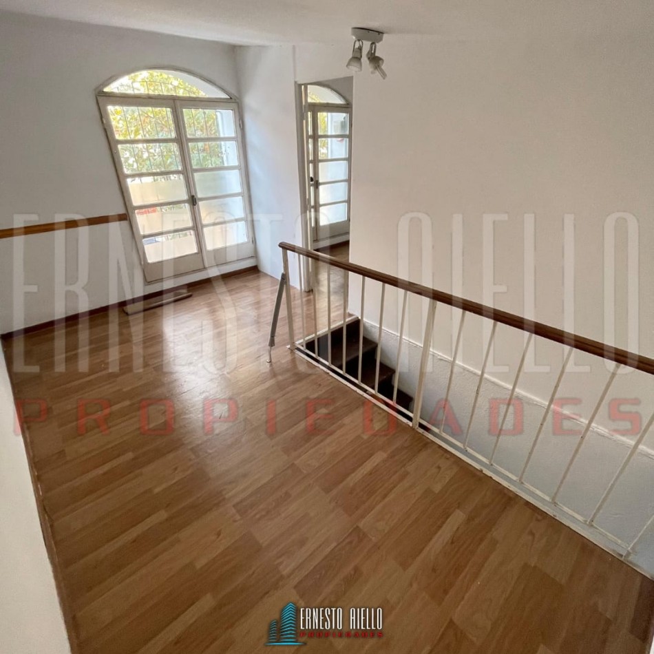 ALQUILER CASA 9 AMBIENTES USO VIVIENDA Y PROFESIONAL, QUILMES.