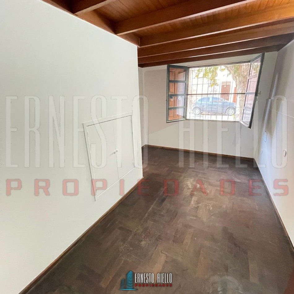 ALQUILER CASA 9 AMBIENTES USO VIVIENDA Y PROFESIONAL, QUILMES.
