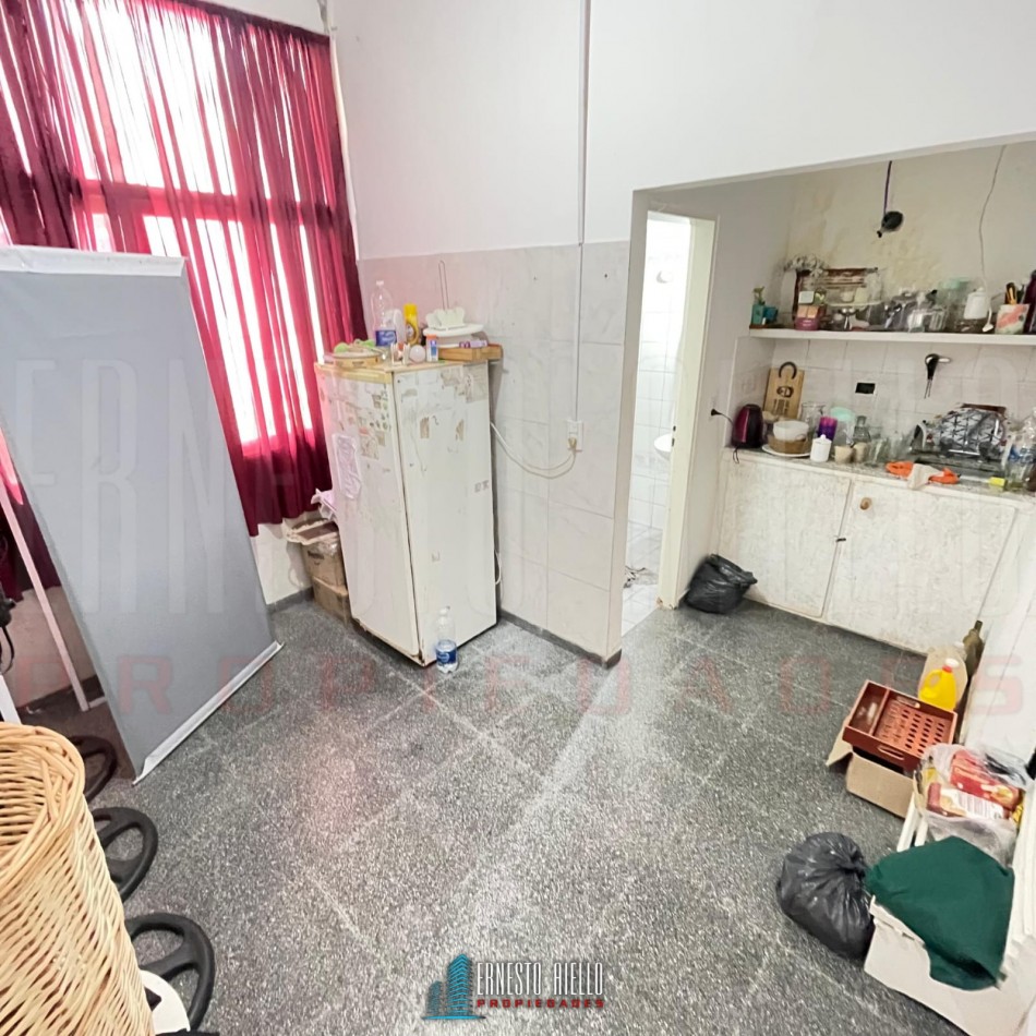 ALQUILER LOCAL COMERCIAL SOBRE AVENIDAD, QUILMES.