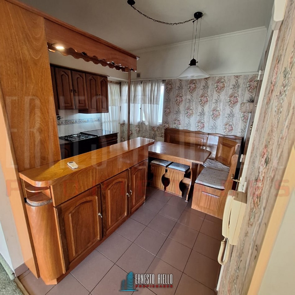 ALQUILER DEPTO 4 AMBIENTES CON BALCON, QUILMES CENTRO.