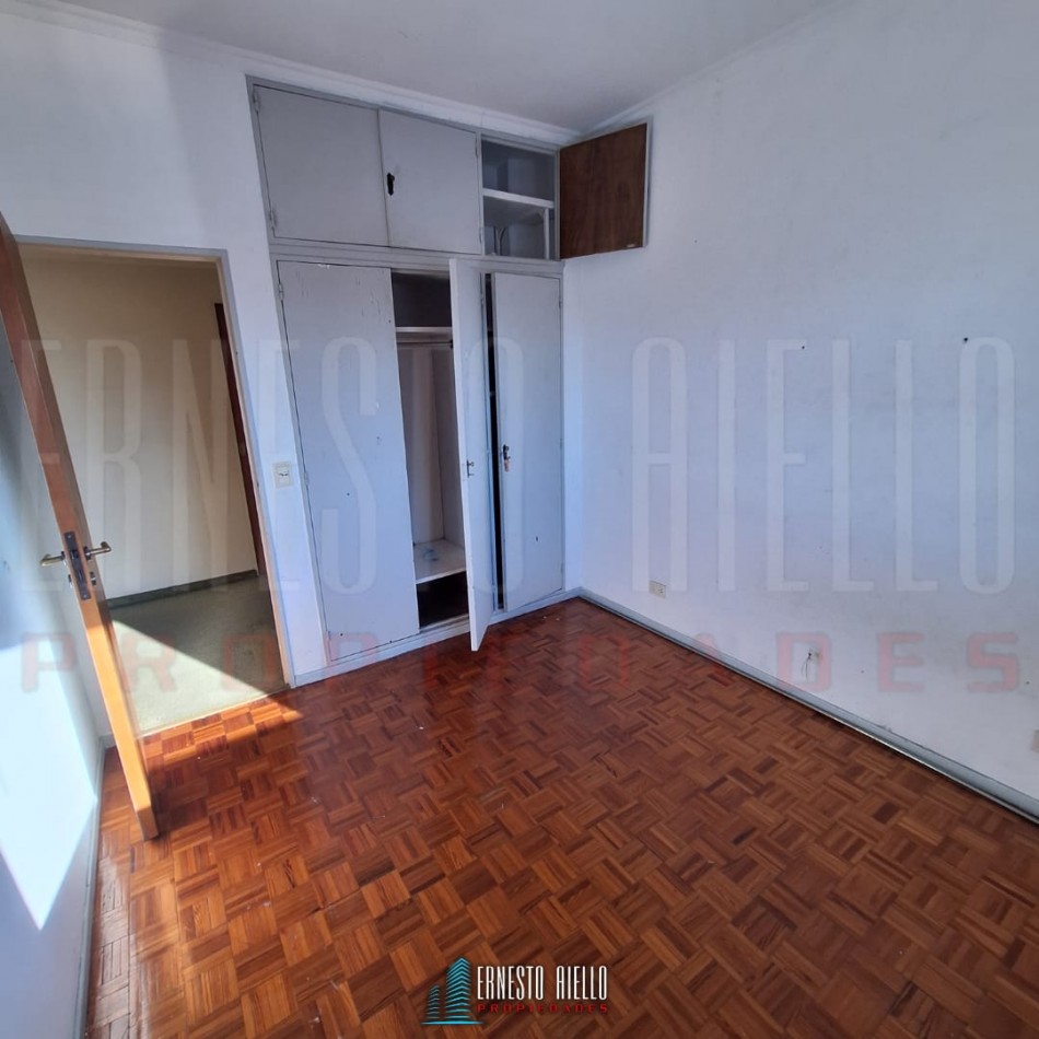 ALQUILER DEPTO 4 AMBIENTES CON BALCON, QUILMES CENTRO.