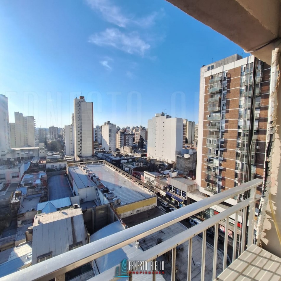 ALQUILER DEPTO 4 AMBIENTES CON BALCON, QUILMES CENTRO.