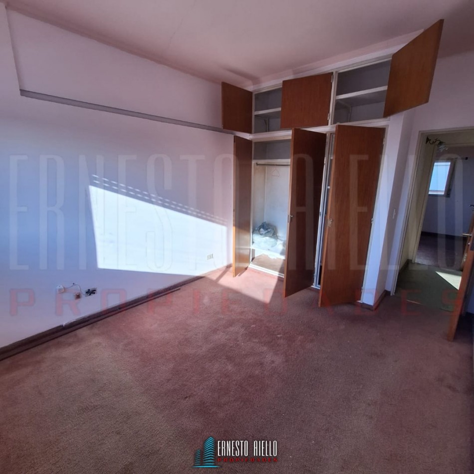 ALQUILER DEPTO 4 AMBIENTES CON BALCON, QUILMES CENTRO.