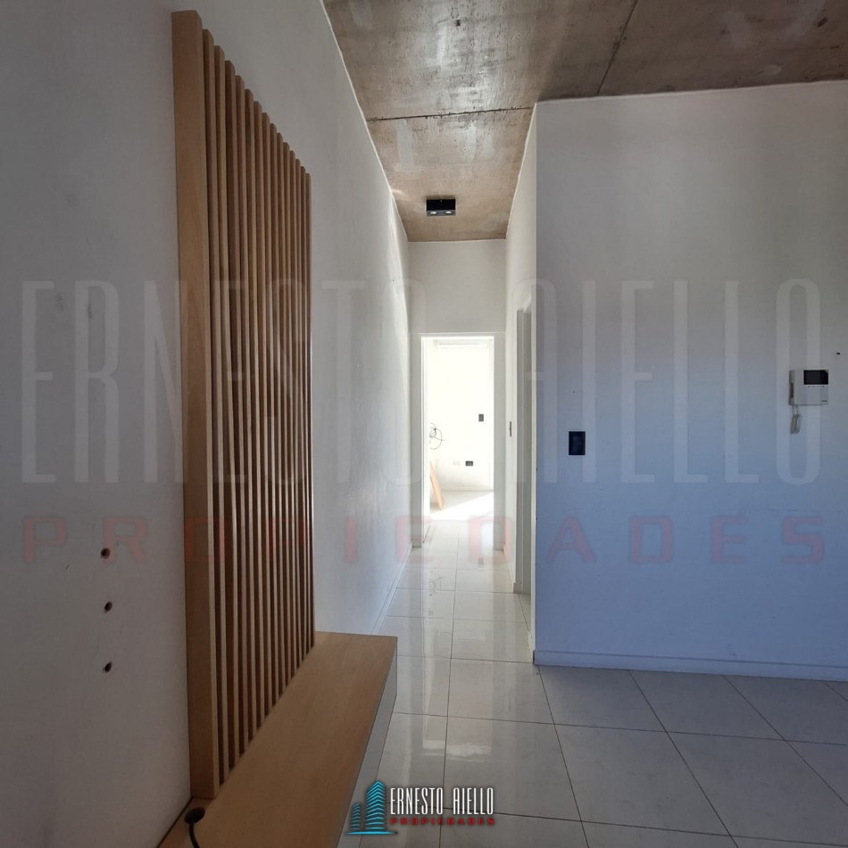 VENTA DEPARTAMENTO DOS AMBIENTES CON BALCON EN QUILMES CENTRO.