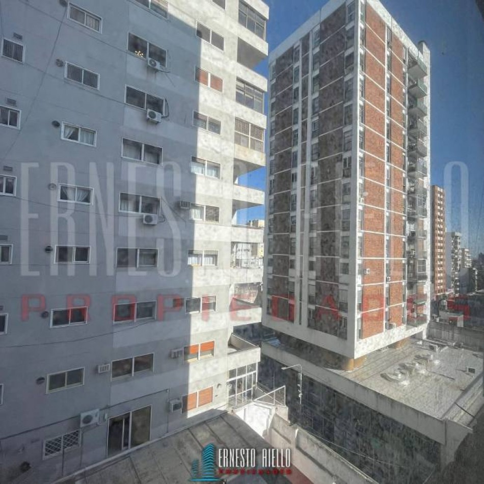 MONOAMBIENTE EN ALQUILER, QUILMES CENTRO.