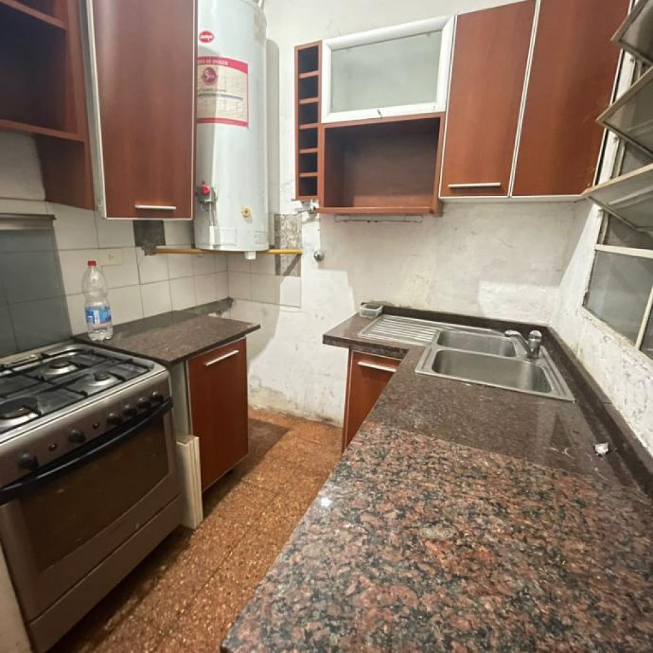 ALQUILER DEPARTAMENTO TIPO PH DE 3 AMBIENTES EN BERNAL.