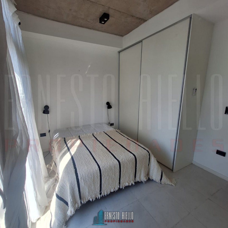 VENTA DEPARTAMENTO AMOBLADO DOS AMBIENTES CON BALCON EN QUILMES CENTRO.