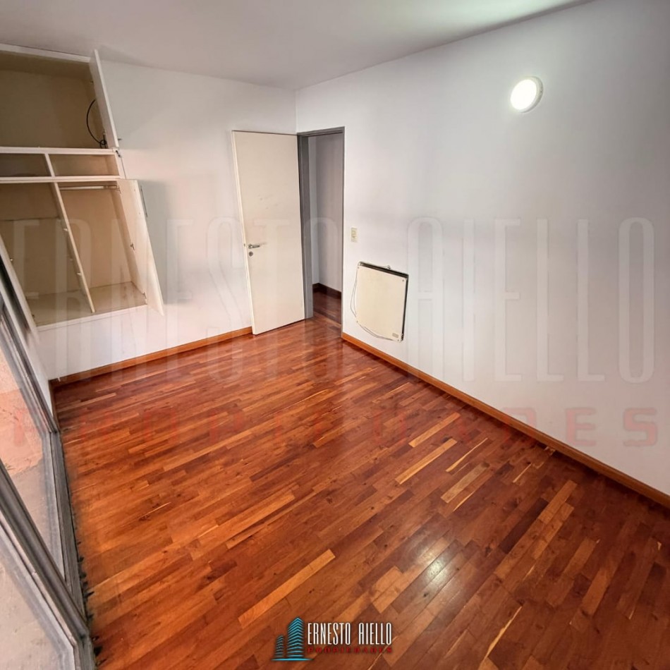 ALQUILER DEPARTAMENTO TRES AMBIENTES CON COCHERA, SIN EXPENSAS EN QUILMES CENTRO.