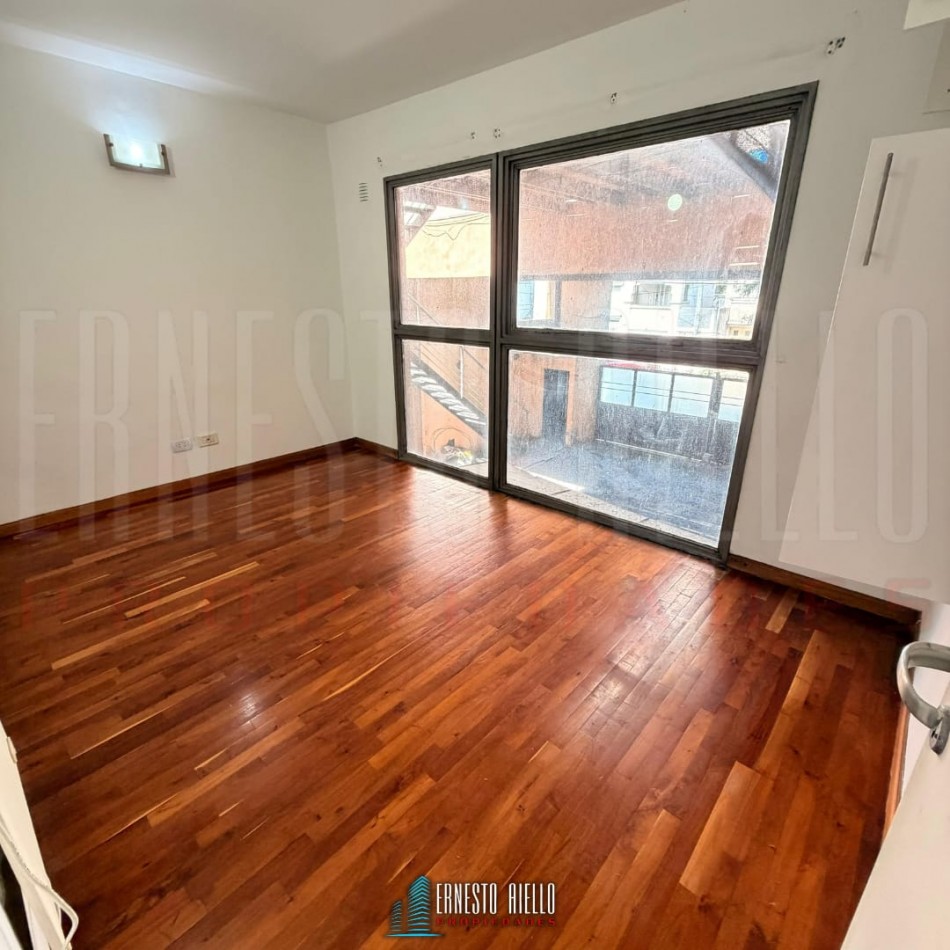 ALQUILER DEPARTAMENTO TRES AMBIENTES CON COCHERA, SIN EXPENSAS EN QUILMES CENTRO.