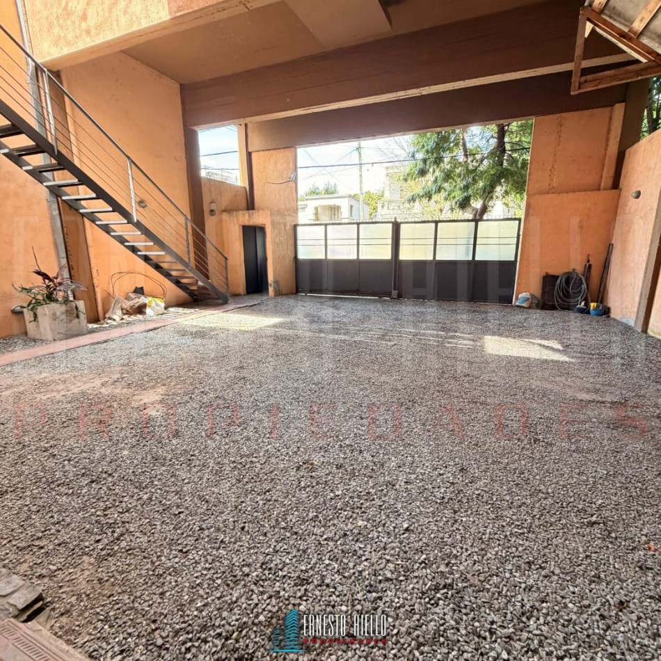 ALQUILER DEPARTAMENTO TRES AMBIENTES CON COCHERA, SIN EXPENSAS EN QUILMES CENTRO.