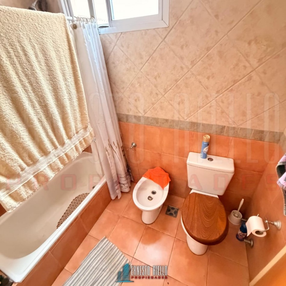 VENTA PRECIOSA CASA DE 4 AMBIENTES. QUILMES OESTE