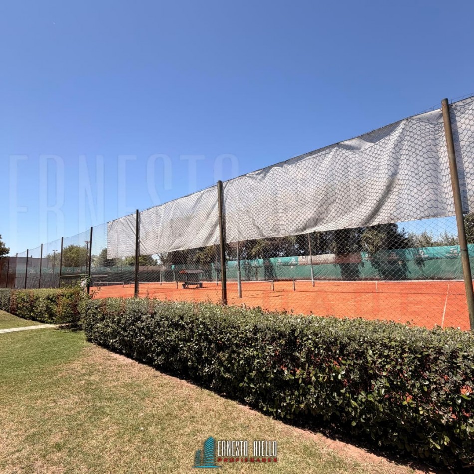 ALQUILER CASA DE 5 AMBIENTES. BARRIO LOS TRONCOS, BERAZATEGUI.