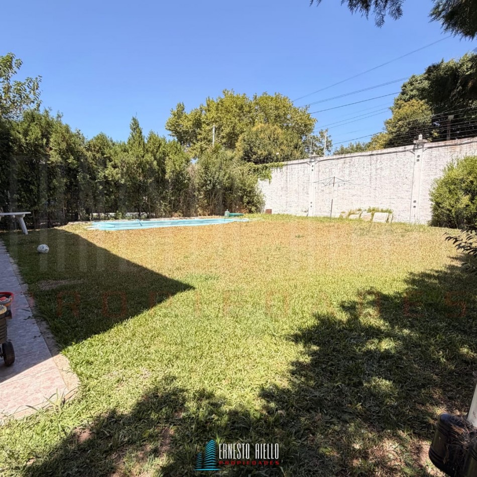 ALQUILER CASA DE 5 AMBIENTES. BARRIO LOS TRONCOS, BERAZATEGUI.