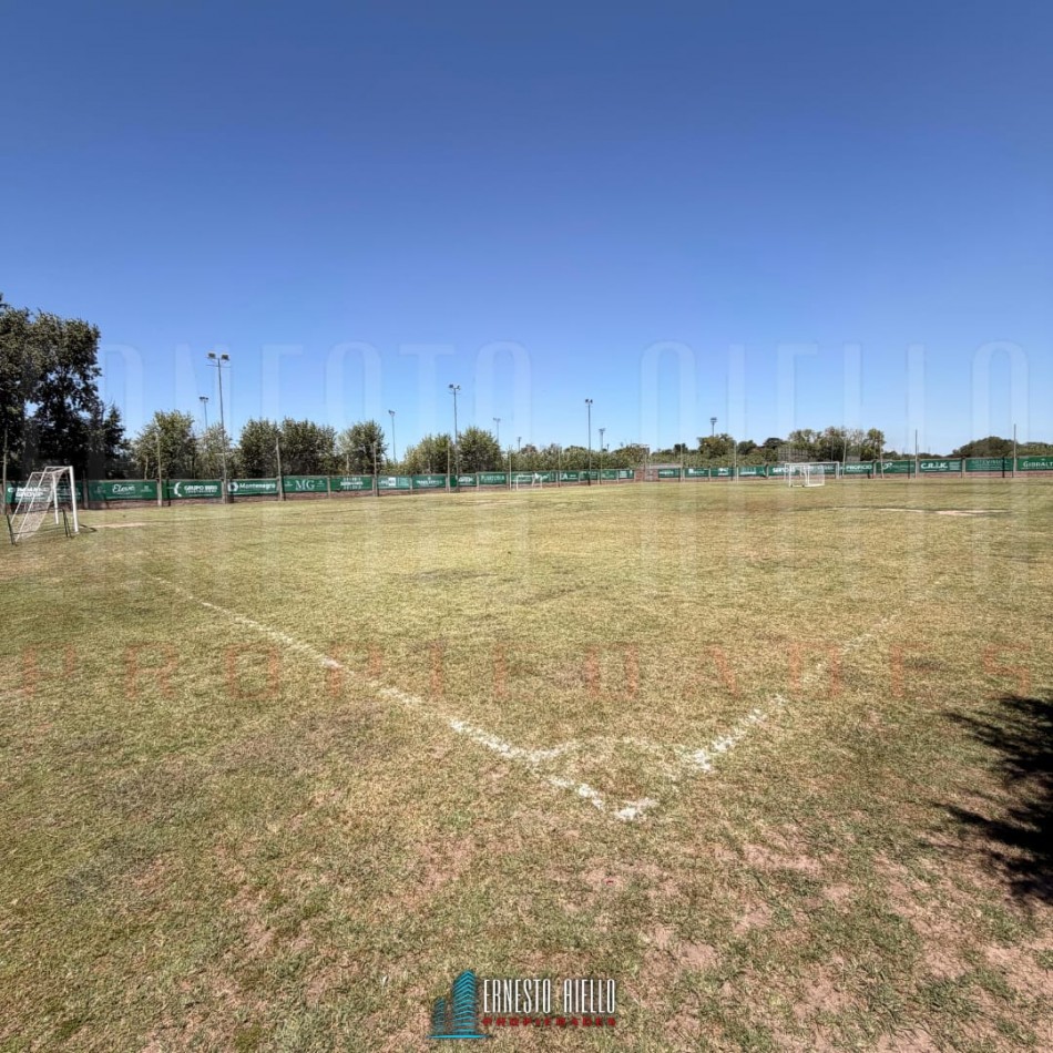 ALQUILER CASA DE 5 AMBIENTES. BARRIO LOS TRONCOS, BERAZATEGUI.