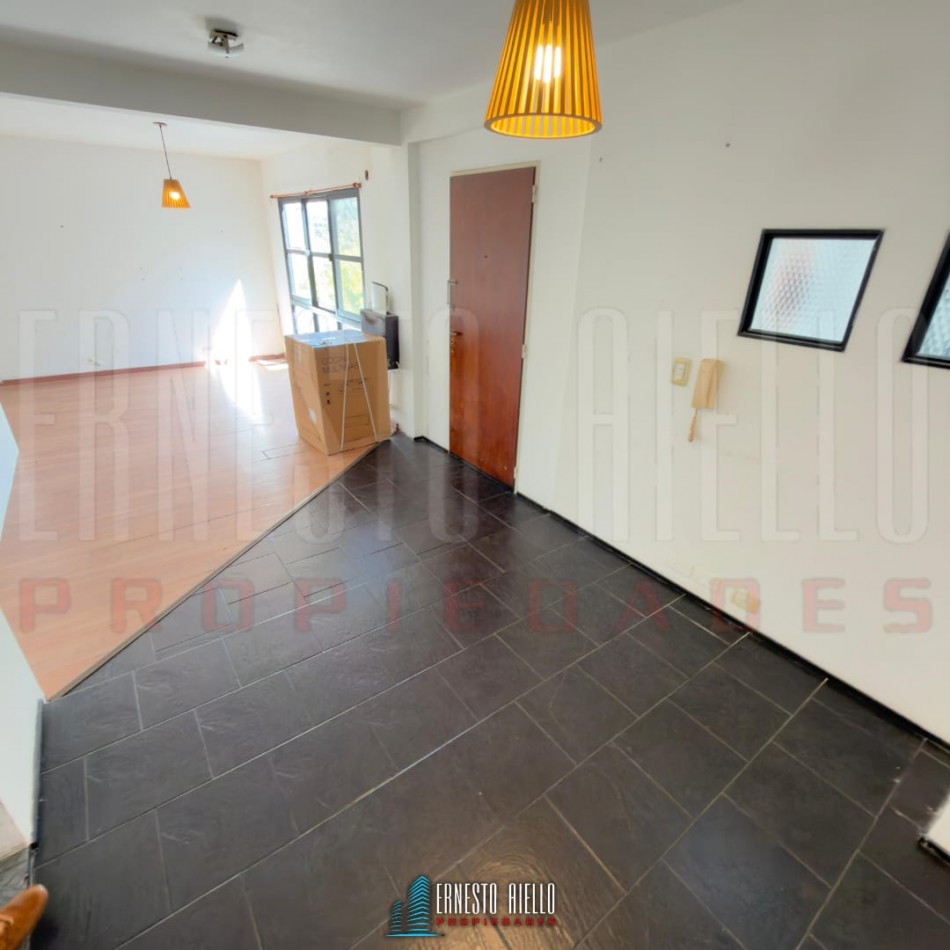 MONOAMBIENTE DIVIDIDO APTO PROFESIONAL EN QUILMES CENTRO.