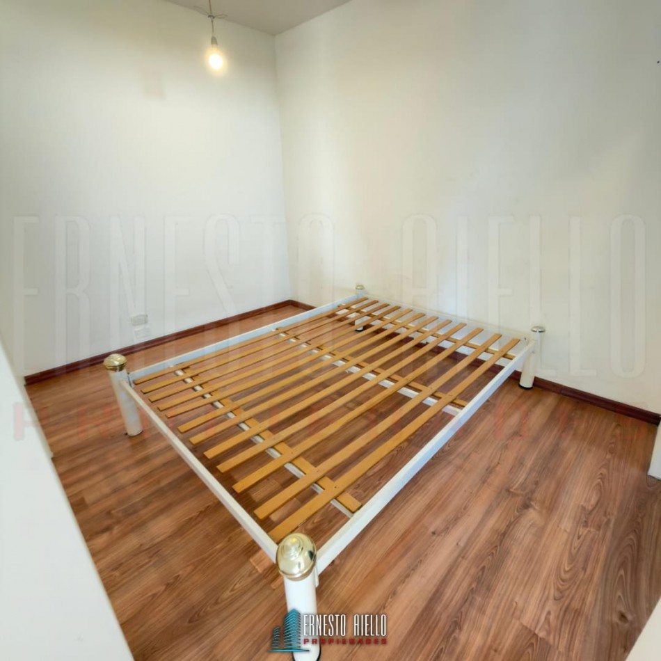 MONOAMBIENTE DIVIDIDO APTO PROFESIONAL EN QUILMES CENTRO.