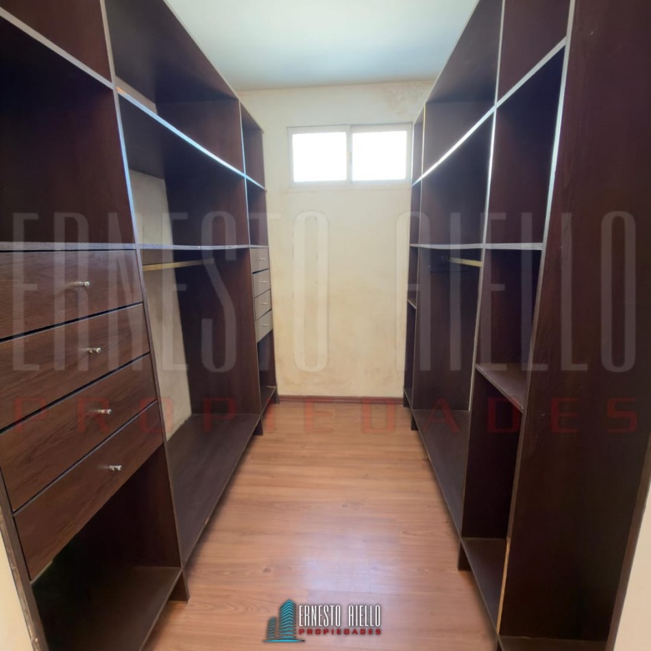 MONOAMBIENTE DIVIDIDO APTO PROFESIONAL EN QUILMES CENTRO.