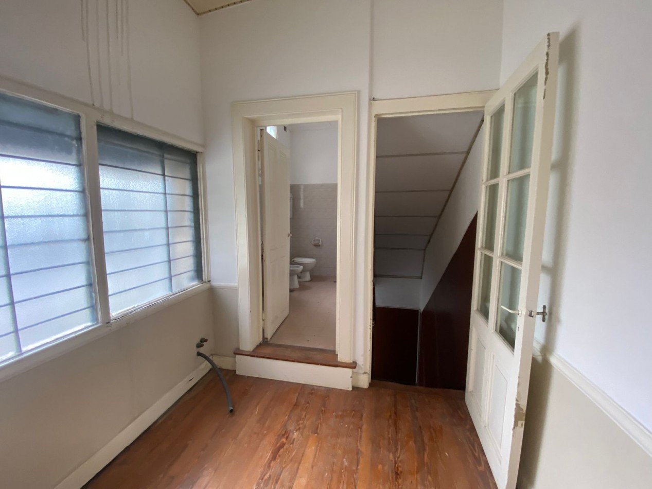 ALQUILER LOCAL EN PLANTA ALTA EN QUILMES CENTRO.